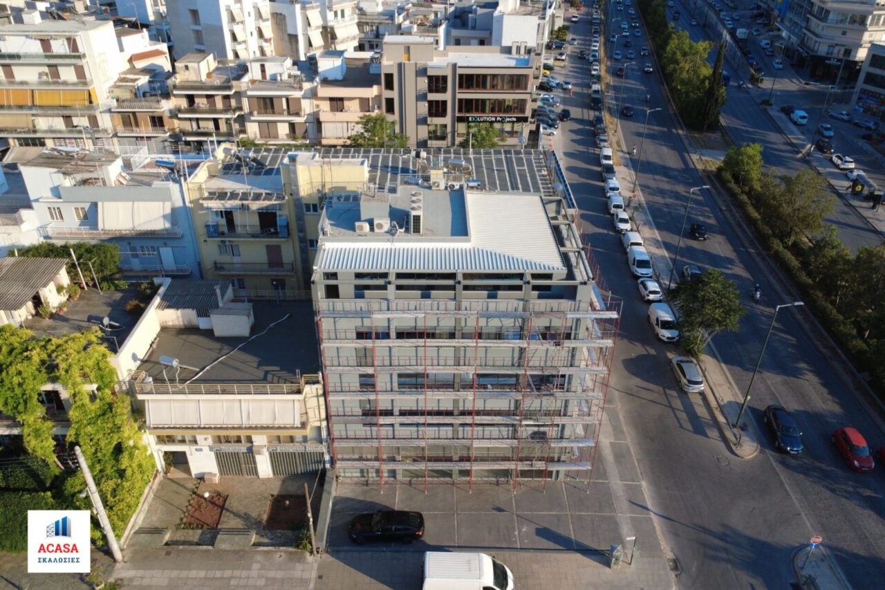 Σκαλωσιά στην Ηλιούπολη που χρησιμοποιήθηκε από τεχνική εταιρεία για ανακαίνιση κτιρίου γραφείων από την εταιρεία ΣΚΑΛΩΣΙΕΣ ACASA