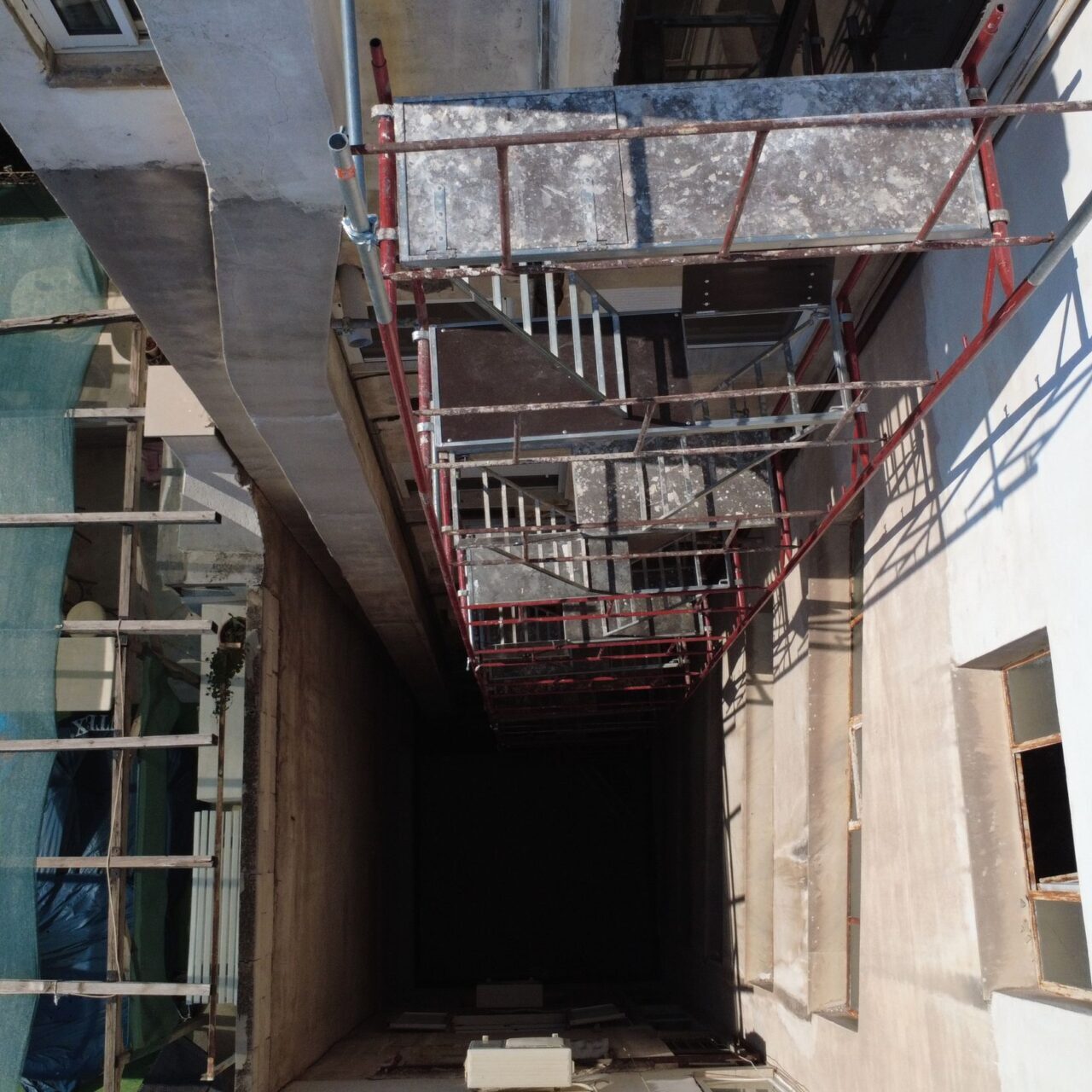 Αλλαγή σωλήνα αποχέτευσης σε πολυκατοικία στην Αθήνα. Δείτε πώς το κάναμε πράξη